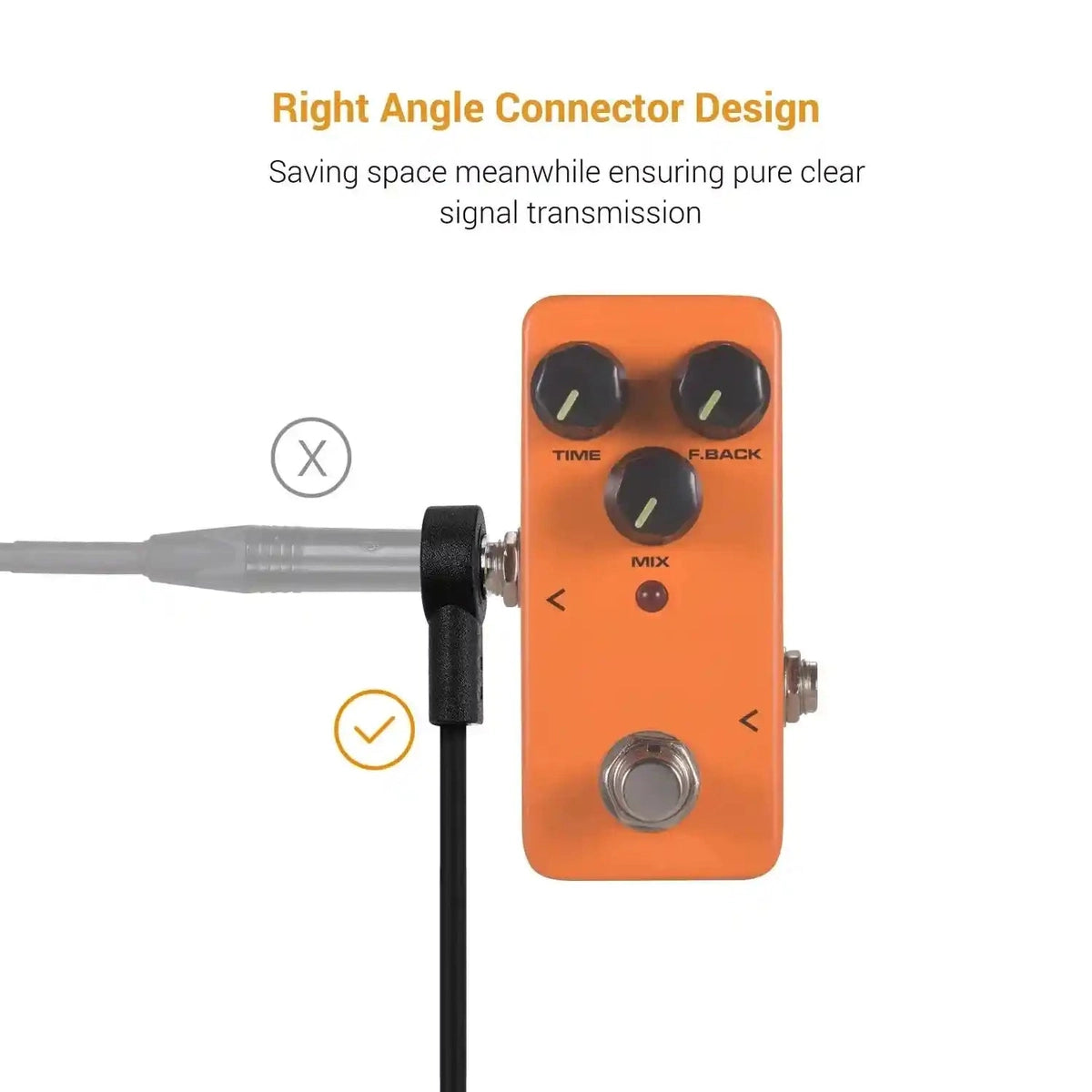 Ggiant AC-8 Pedal Patch Cable with 15 cm length and right-angle connector, shown connected to an orange guitar effects pedal for space-saving design.