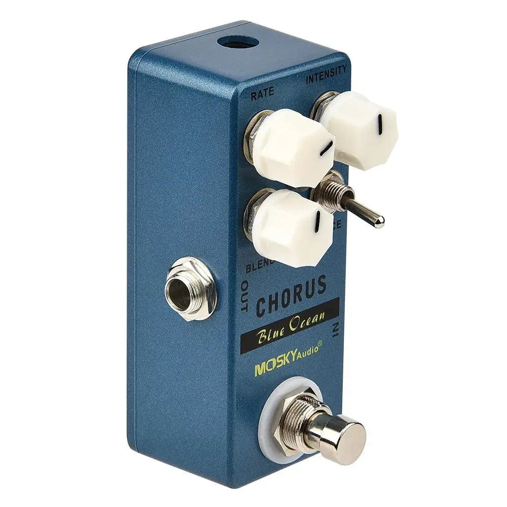 Moskyaudio Blue Ocean Chorus Pedal with 3 knobs for rate, intensity, and blend. Compact metal design, 9V power input, ideal for guitar effects.